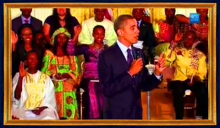 Sa Majesté Fatima Ndiaye, Première Dame, aux côtés du Président Barack Obama et des Jeunes Leaders Africains à la Maison-Blanche